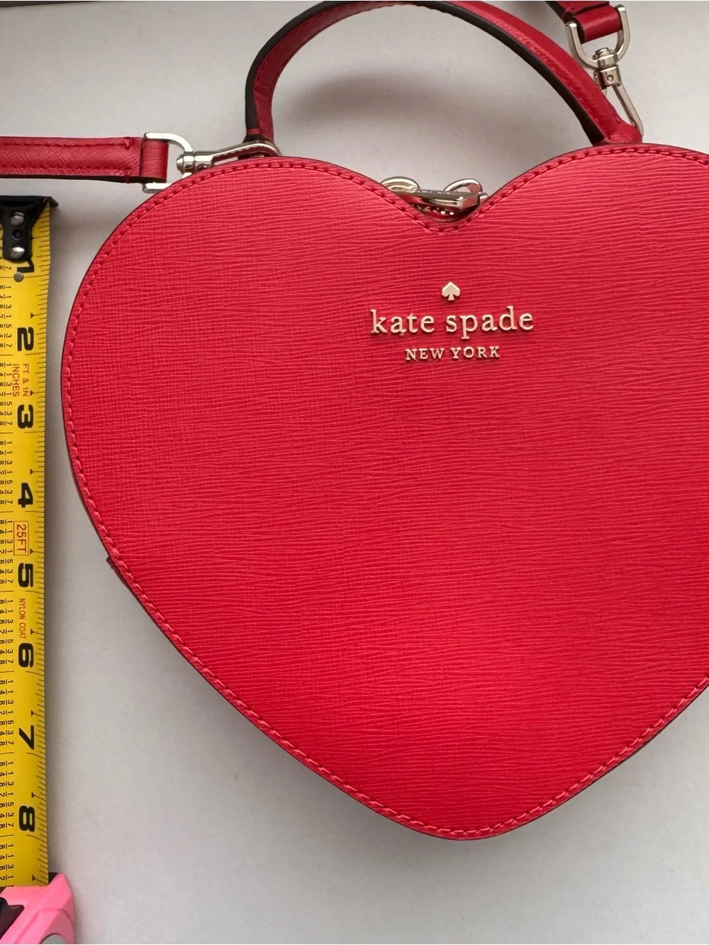 kate spade red heart-shaped crossbody - Picture 6 of 7